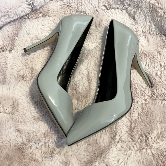 Grey Aldo Heels size 9 - Picture 3 of 4